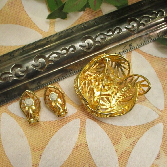 ESTATE STYLE Rhinestone Gold Brooch Earrings Set ~ VINTAGE Gold Plate Rhinestone - Picture 14 of 15